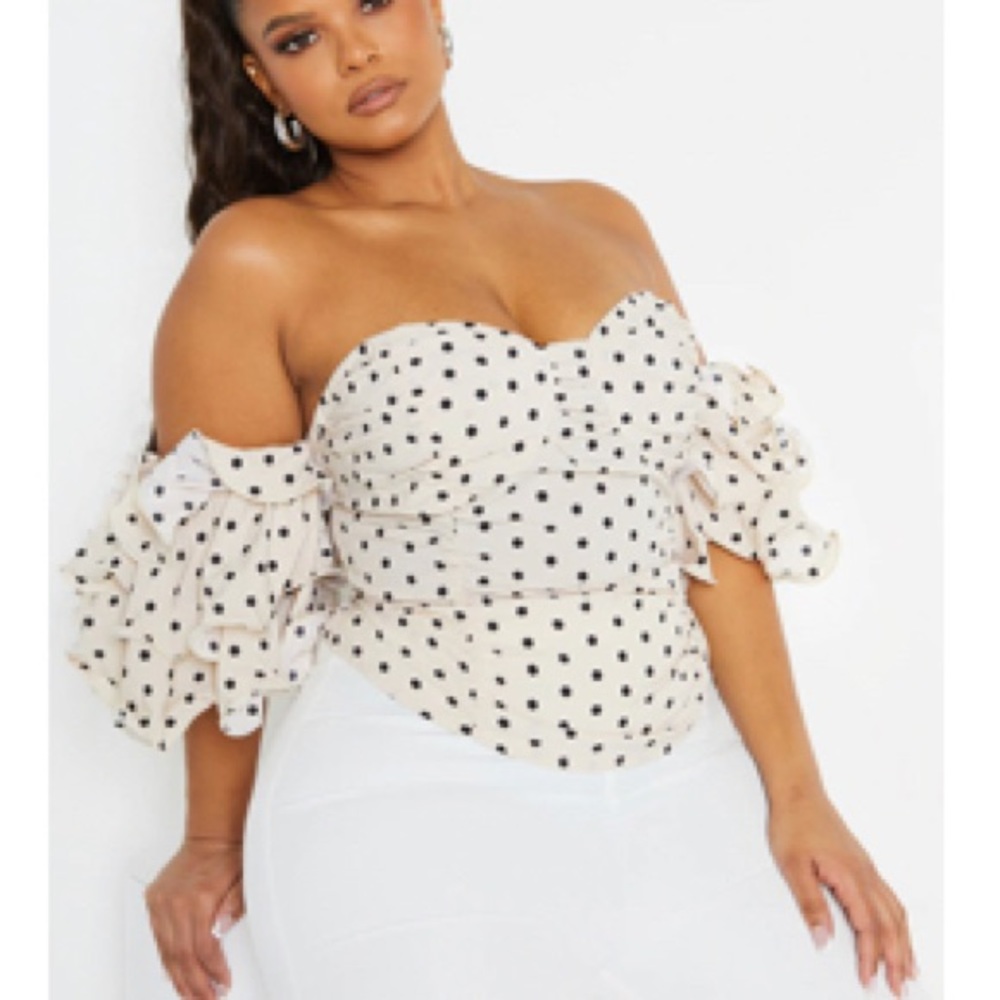 Cream polka dot ruffle sleeve crop top (Pretty little thing )